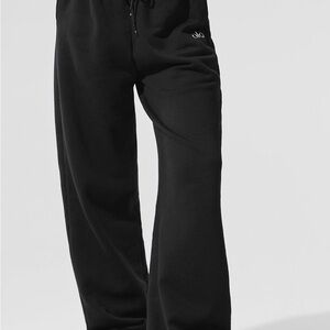 ALO Yoga Black Joggers